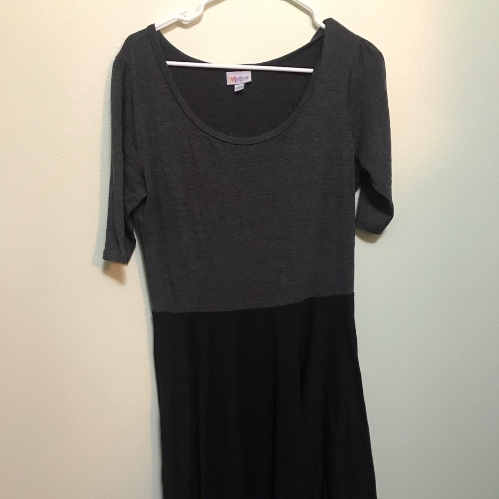 LulaRoe Julia large black and grey solid!